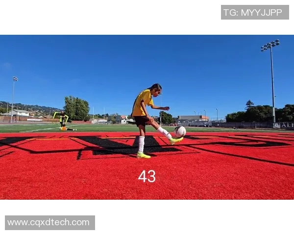 足球明星精彩颠球瞬间集锦展现技艺与魅力的完美结合