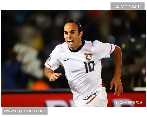 美国冰球比赛中的足球明星们如何展现不同运动的魅力与激情 美国冰球比赛中的足球明星们如何展现不同运动的魅力与激情