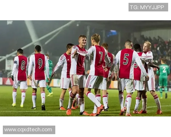 深圳足球队引领最新足球技术十强榜单解析与展望 深圳足球队引领最新足球技术十强榜单解析与展望